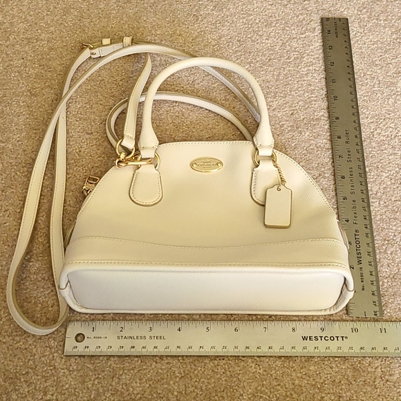 Coach Handbags - Coach Crossgrain Leather Handbag, Great Condition